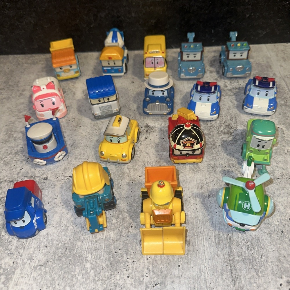 18 Lot Robocar Poli figures.Poli, Amber, Roy, Helly Etc.